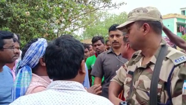 দলীয় কর্মীদের মারধরের অভিযোগ
