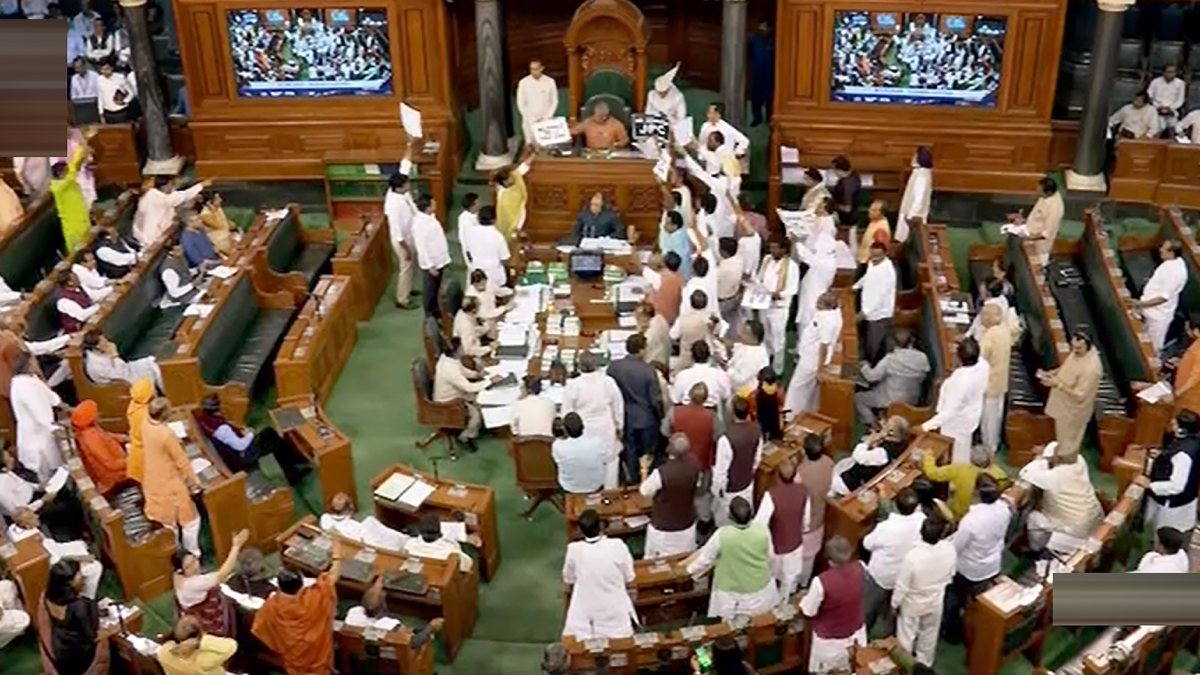 দিল্লির বাজেট নিয়ে বিতর্কে আপ বনাম বিজেপি, হঠাৎ অনুমোদন কেন্দ্রের স্বরাষ্ট্রমন্ত্রকের দিল্লির বাজেট নিয়ে বিতর্কে আপ বনাম বিজেপি, হঠাৎ অনুমোদন কেন্দ্রের স্বরাষ্ট্রমন্ত্রকের