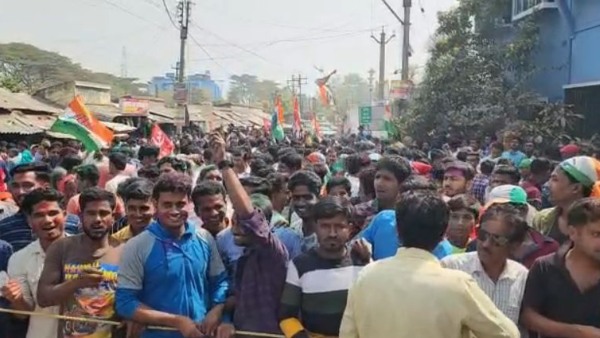 তৃণমূলকে হারিয়ে কংগ্রেস ও বামেরা উজ্জীবিত