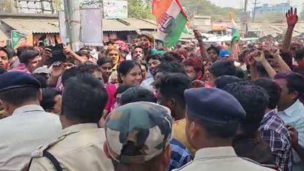 কংগ্রেস ঘাঁটিতে তৃণমূলে বিদ্রোহ বাড়ছে