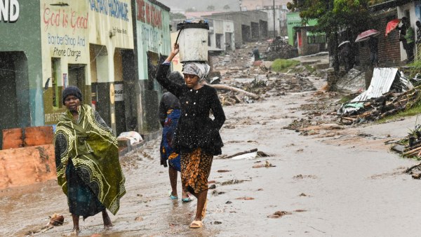 ১১ মার্চ রেকর্ড সংখ্যক সপ্তমবার আঘাত হানে ফ্রেডি