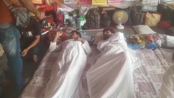 আন্দোলনে অনড় সরকারি কর্মীরা