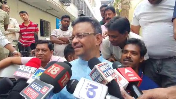 ‘এই পার্থদাকে আমি চিনি না’
