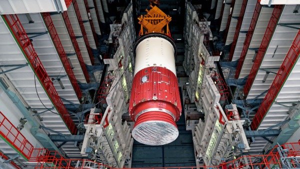 জরুরি পরিস্থিতিতে মহাকাশচারীদের বাঁচাতে ক্রু এস্কেপ সিস্টেম 