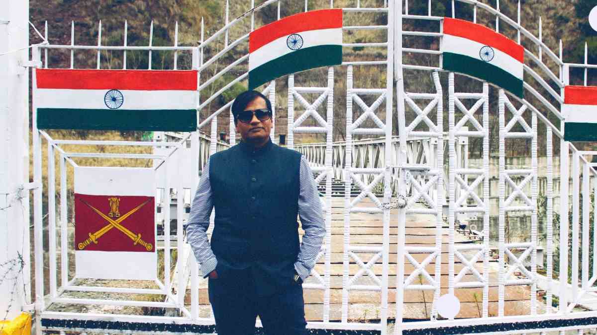 জম্মু-কাশ্মীরে পিএমও আধিকারিক সেজে প্রতারণা, জেরায় তথ্য