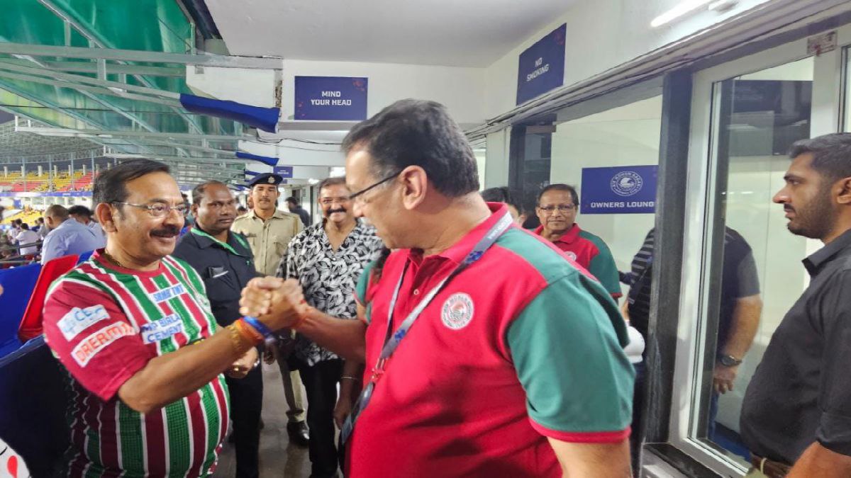 মোহনবাগানের আগে থেকে সরল এটিকে! মোহনবাগানের আগে থেকে সরল এটিকে!