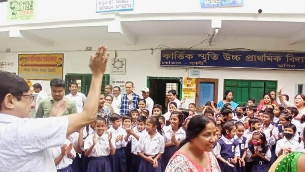 বিতর্কে কাঞ্চন মল্লিক 