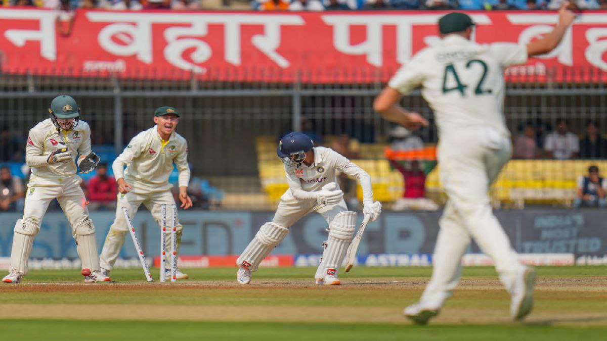 ভরতের পাশে রোহিত ভরতের পাশে রোহিত