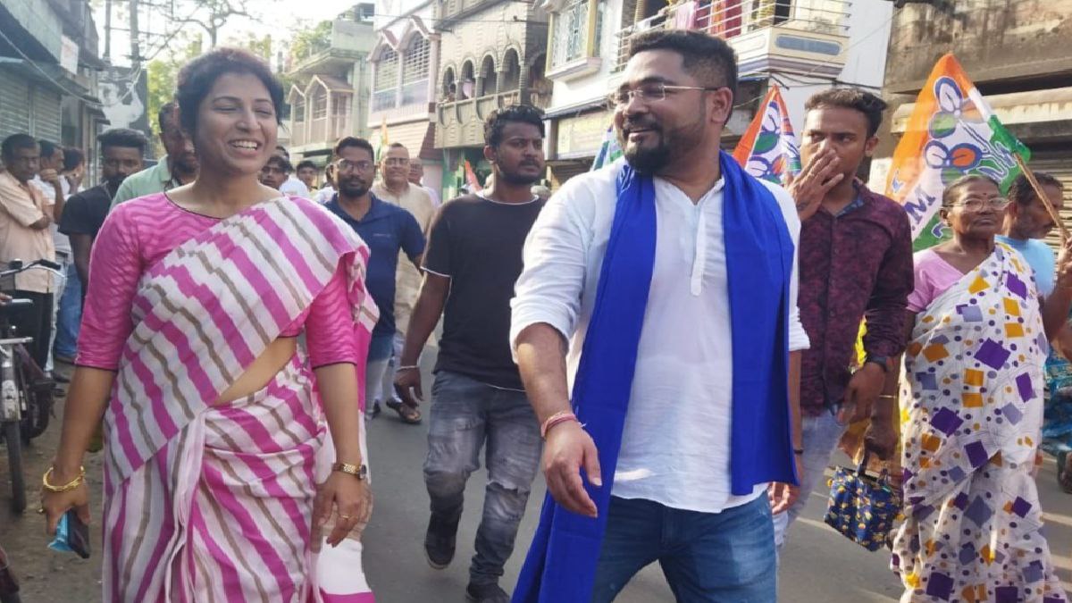 কুন্তলের প্রশংসায় অনিমেষ কুন্তলের প্রশংসায় অনিমেষ