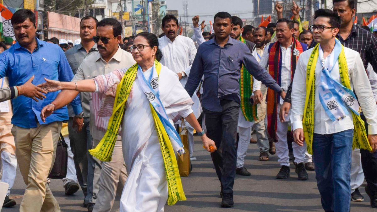 জাতীয় দলের যোগ্য নয় তৃণমূল