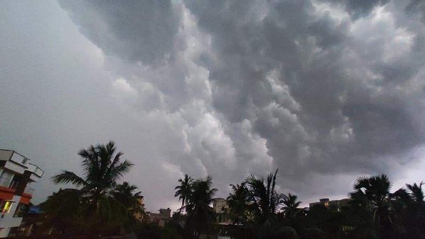 হিমালয়ে বৃষ্টিপাত, বিস্তীর্ণ অংশে ঝোড়ো হাওয়ার সম্ভাবনা 