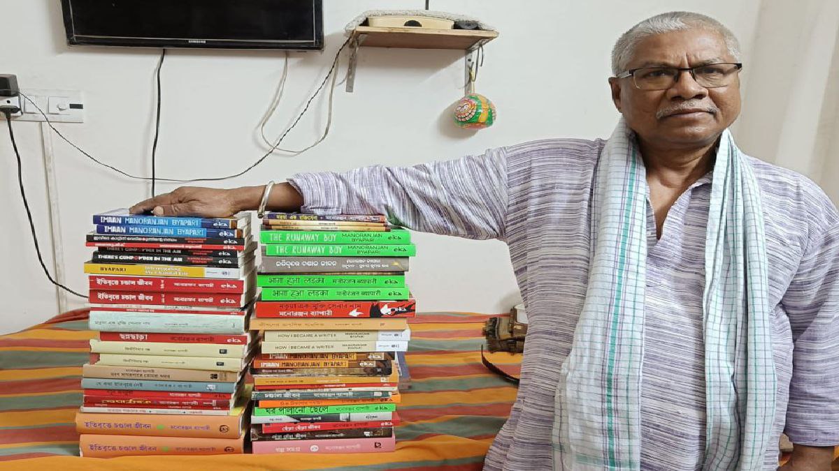 দলীয় নেতৃত্বের উপর ক্ষোভ