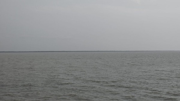 মাতলা নদীর পাড়ে কৈখালী