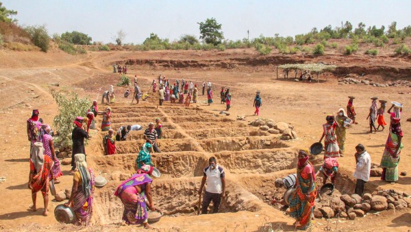 দেশের মধ্যে ব্যতিক্রম পশ্চিমবঙ্গ দেশের মধ্যে ব্যতিক্রম পশ্চিমবঙ্গ