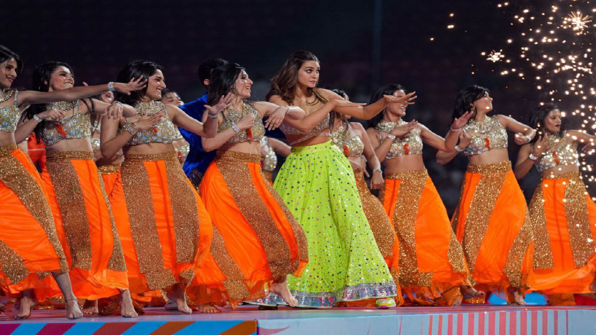 মাতিয়ে দিলেন কৃতী