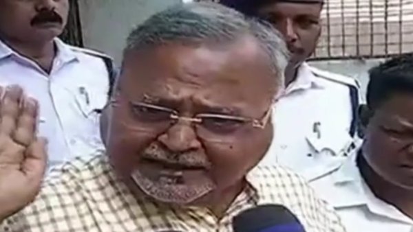 শুভেন্দুদের বসিয়ে জেরা করুক ইডি