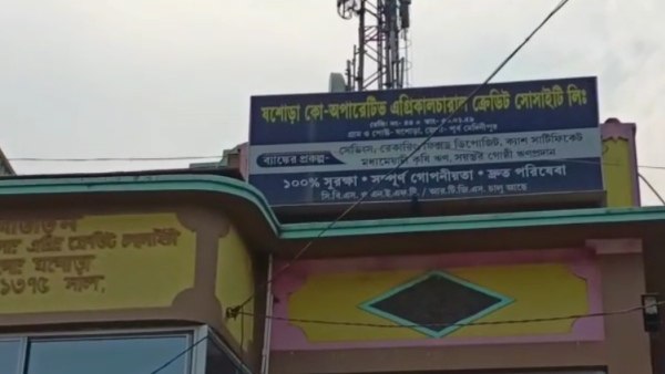 অন্তত সামনে থেকে গুরুত্বে নারাজ তৃণমূল অন্তত সামনে থেকে গুরুত্বে নারাজ তৃণমূল
