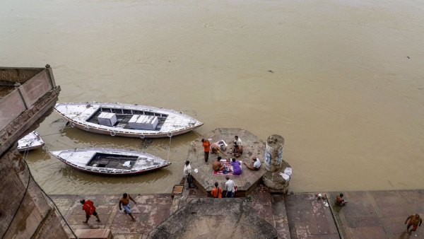 গঙ্গার হাওয়া খাওয়ার মজা গঙ্গার হাওয়া খাওয়ার মজা