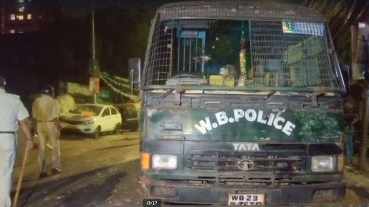 রাম নবমীর মিছিলকে কেন্দ্র করে সংঘর্ষ ডালখোলায়, রাম নবমীর মিছিলকে কেন্দ্র করে সংঘর্ষ ডালখোলায়,