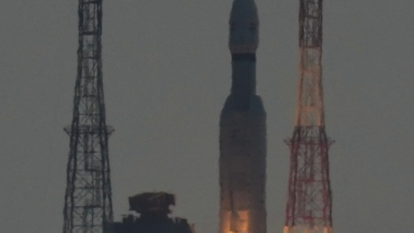 কৃত্রিম উপগ্রহের একটি নক্ষত্রমণ্ডল বাস্তবায়িত কৃত্রিম উপগ্রহের একটি নক্ষত্রমণ্ডল বাস্তবায়িত