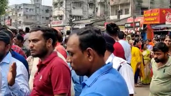 উত্তাল অবস্থা পিকনিট গার্ডেন এলাকা 