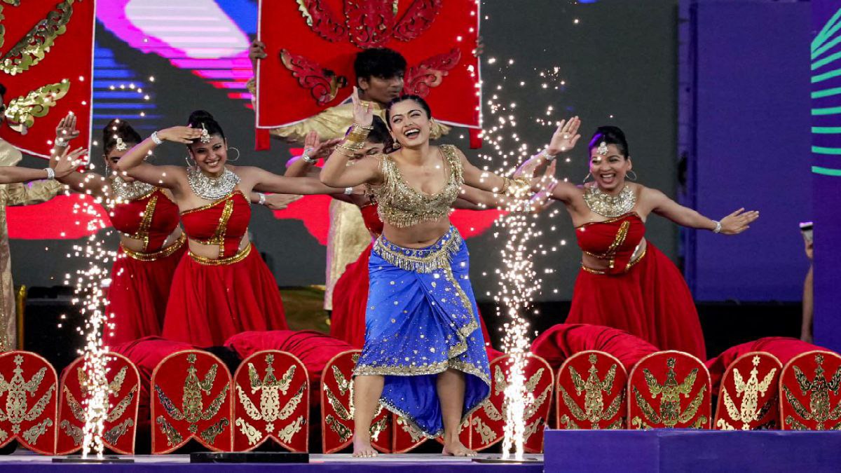 জমিয়ে দিলেন রশ্মিকা জমিয়ে দিলেন রশ্মিকা