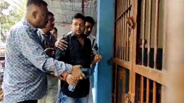 শান্তনুর ১৫টি অ্যাকাউন্ট ফ্রিজ শান্তনুর ১৫টি অ্যাকাউন্ট ফ্রিজ