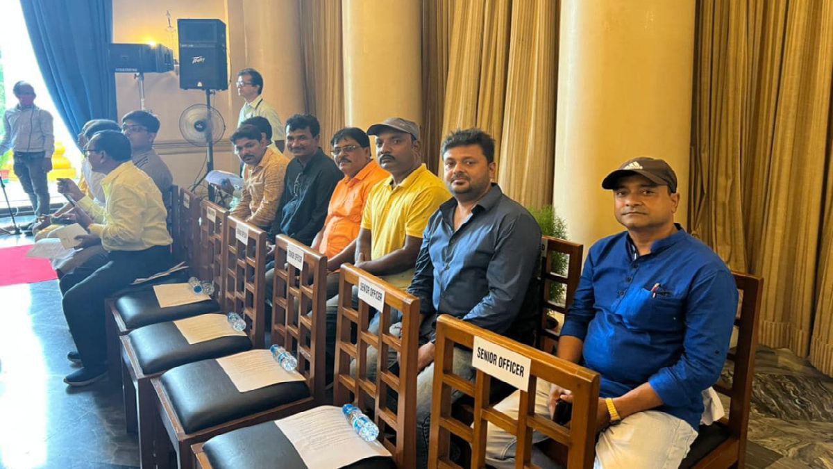 রাজভবনে মন্ত্রিসভার শপথ অনুষ্ঠানে শান্তনু