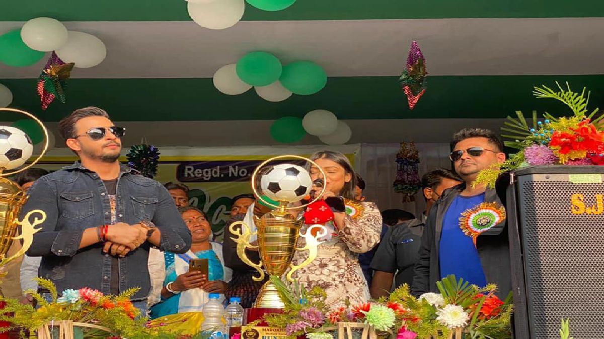 একই মঞ্চে শান্তনু ও বনি