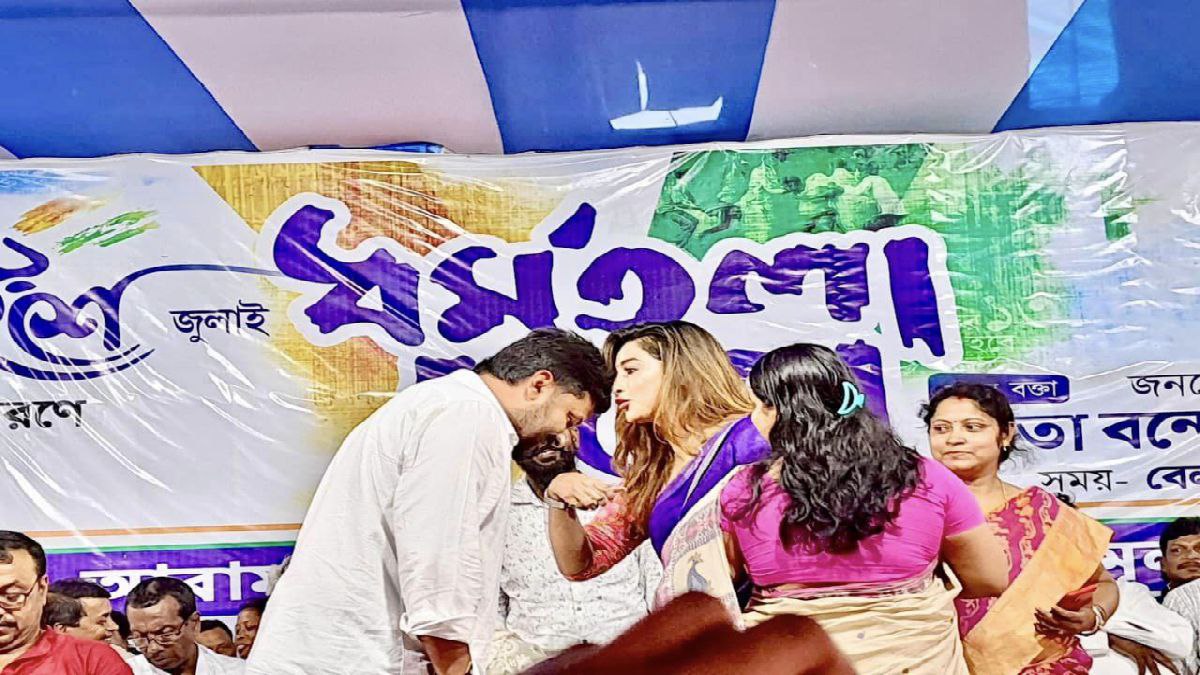 সায়ন্তিকার সঙ্গে একাধিক অনুষ্ঠানে
