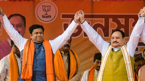 দলের কথা মানুষের কাছে পৌঁছে দিতে দলের কথা মানুষের কাছে পৌঁছে দিতে