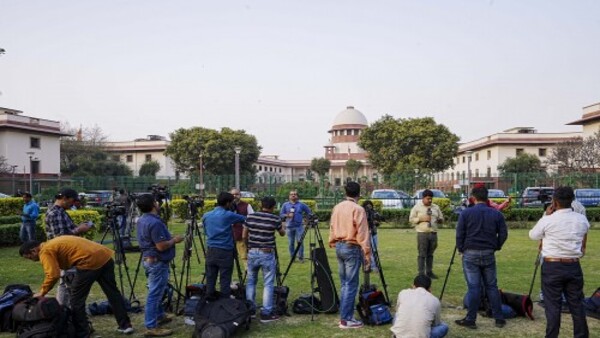 কোনওভাবেই মৌলিক অধিকার হতে পারে না কোনওভাবেই মৌলিক অধিকার হতে পারে না