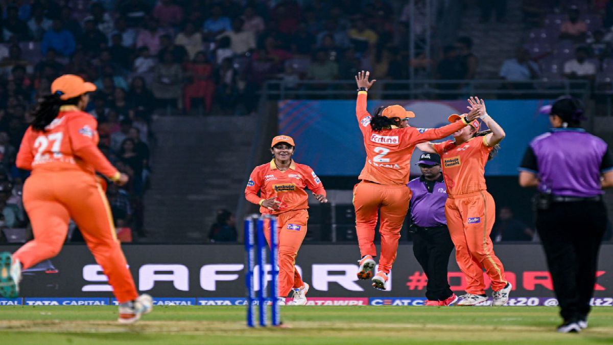 গুজরাতের হতাশাজনক পারফরম্যান্স