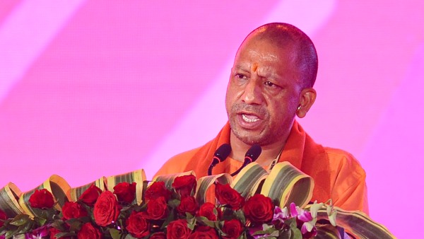 বাস ভ্রমণে অভিনব উদ্যোগ