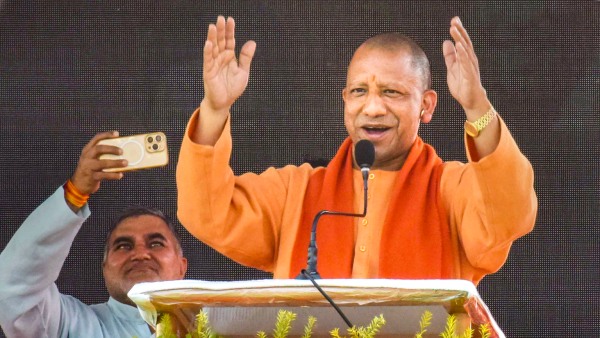 যোগী-ব্র্যান্ড উত্তরপ্রদেশের বৃদ্ধিকে ত্বরান্বিত করেছে সড়কপথে যোগী-ব্র্যান্ড উত্তরপ্রদেশের বৃদ্ধিকে ত্বরান্বিত করেছে সড়কপথে