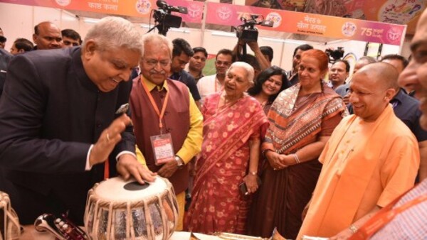 খেলোয়াড়দের জন্য ৫ লক্ষ টাকার স্বাস্থ্য বিমা খেলোয়াড়দের জন্য ৫ লক্ষ টাকার স্বাস্থ্য বিমা