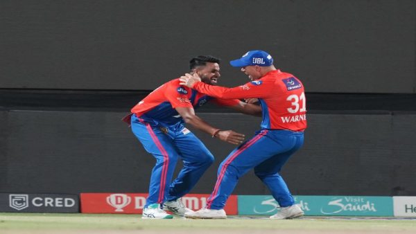 ওভার ১৭- কেকেআর ১০০ /৯