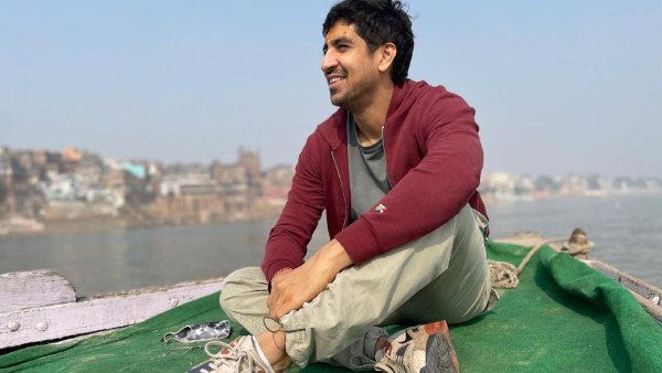  সিনেমাটি পরিচালনার দায়িত্বে কে রয়েছেন