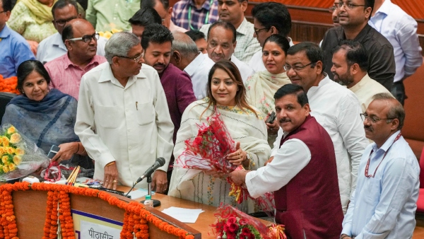 দিল্লির পুর-নির্বাচনে সহজ জয় আপের! 