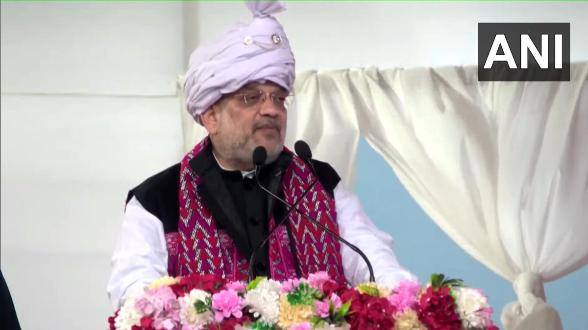 চিন সীমান্তে দাঁড়িয়ে হুঁশিয়ারি শাহের চিন সীমান্তে দাঁড়িয়ে হুঁশিয়ারি শাহের