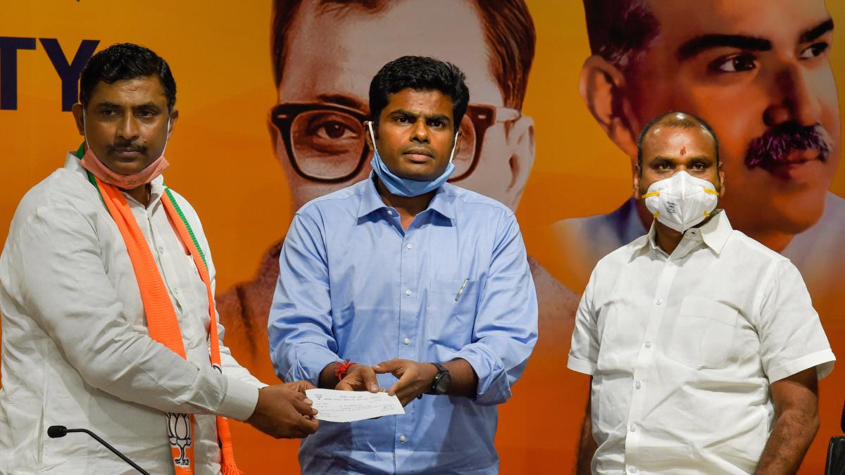এদিকে আন্নামালাইয়ের বিরুদ্ধে অভিযোগের পরেই কমিশনের তরফে তল্লাশি চালানো হয়