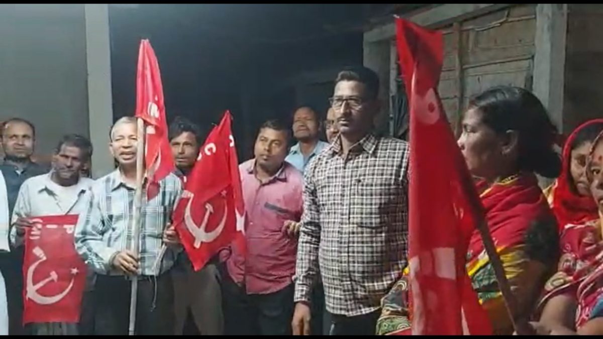 বিজেপি ও তৃণমূলে ভাঙন ধরিয়ে সিপিএমের শক্তিবৃদ্ধি