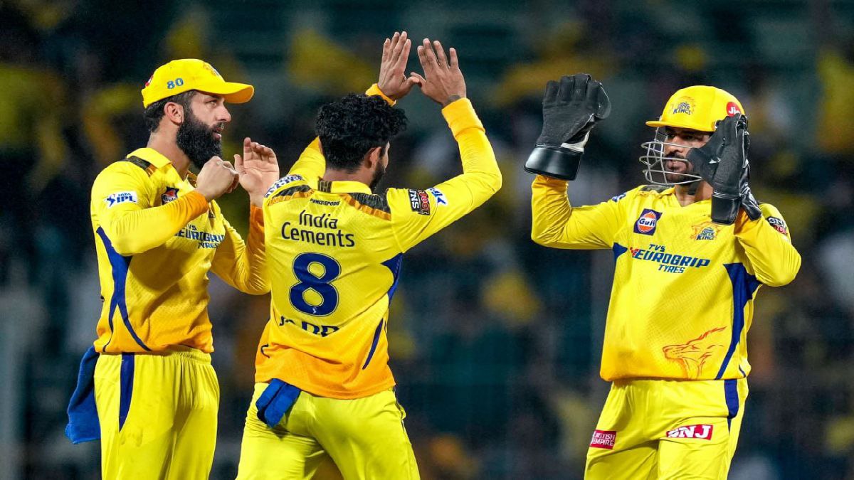 রবীন্দ্র জাদেজা মহেন্দ্র সিং ধোনি রবীন্দ্র জাদেজা মহেন্দ্র সিং ধোনি