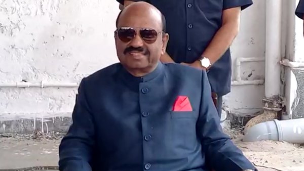 চন্দননগর পুলিশ কমিশনারের সঙ্গে কথা চন্দননগর পুলিশ কমিশনারের সঙ্গে কথা