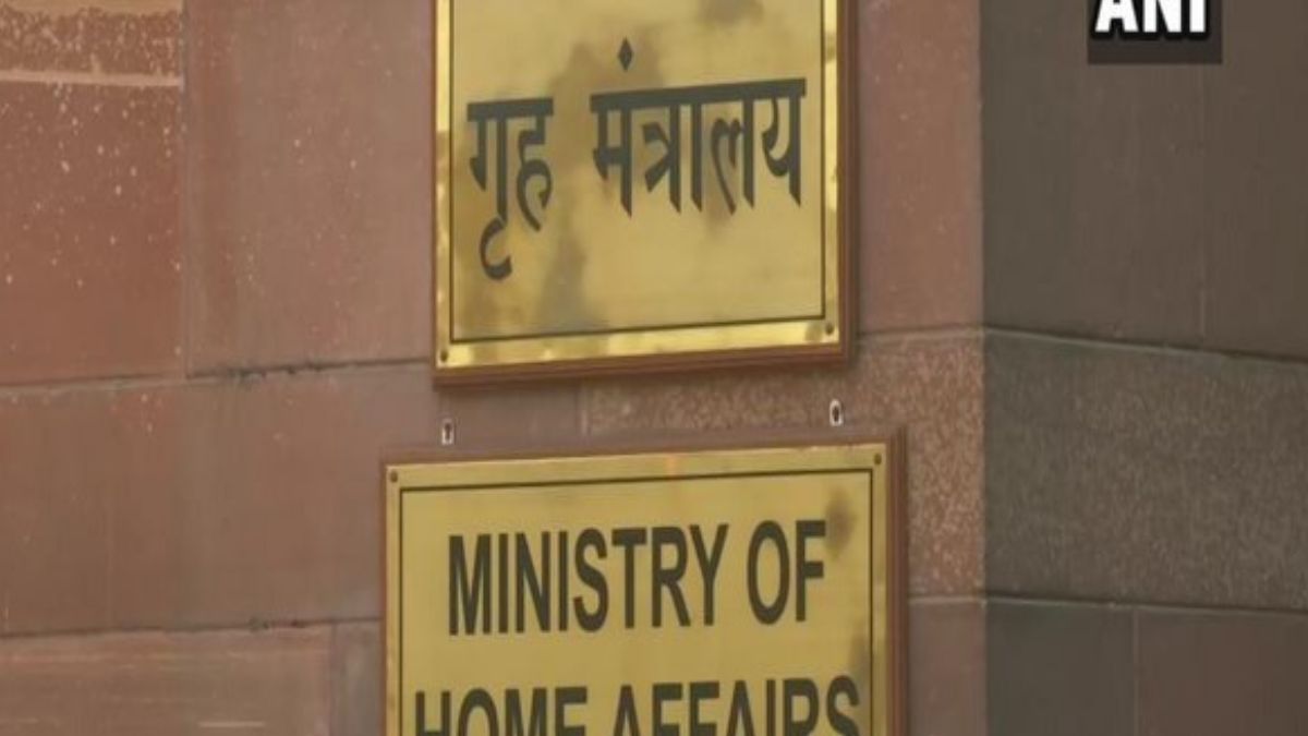 সিবিআই তদন্তের নির্দেশ স্বরাষ্ট্রমন্ত্রকের সিবিআই তদন্তের নির্দেশ স্বরাষ্ট্রমন্ত্রকের