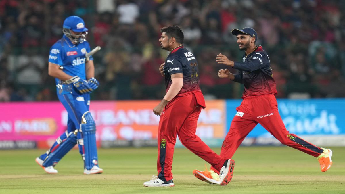 নজর কাড়লেন কর্ণ নজর কাড়লেন কর্ণ