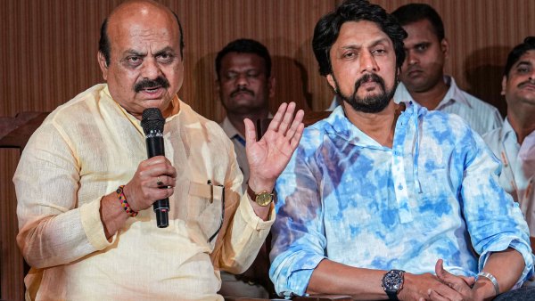 মাথা ঘামাতে নারাজ বিরোধীরা 