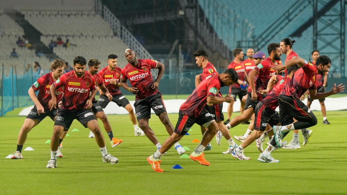 KKR VS RCB: বিরাট ম্যাচের আগে পণ্ডিত মশাইয়ের মুখে শুধুই টিম গেমের কথা KKR VS RCB: বিরাট ম্যাচের আগে পণ্ডিত মশাইয়ের মুখে শুধুই টিম গেমের কথা