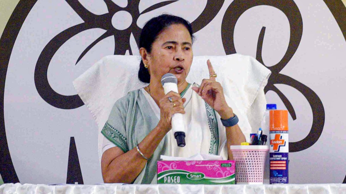 মমতা বন্দ্যোপাধ্যায় দেশের সবথেকে গরিব মুখ্যমন্ত্রী