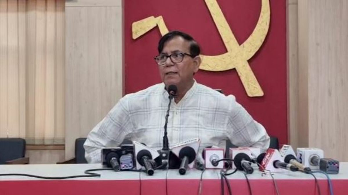 মানুষের পঞ্চায়েত গড়ার ডাক সেলিমের মানুষের পঞ্চায়েত গড়ার ডাক সেলিমের